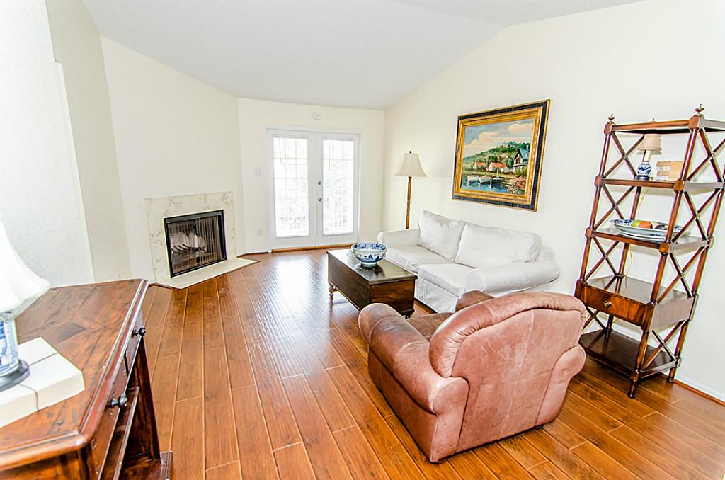 11201 Lynbrook Drive, Houston, TX 77042