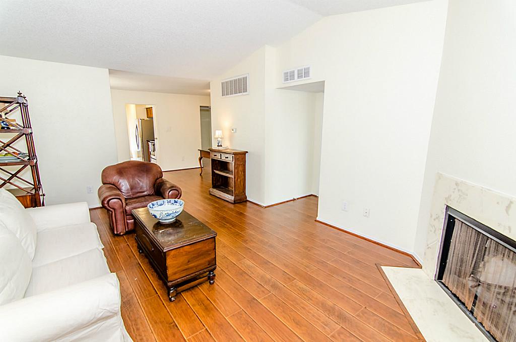 11201 Lynbrook Drive, Houston, TX 77042