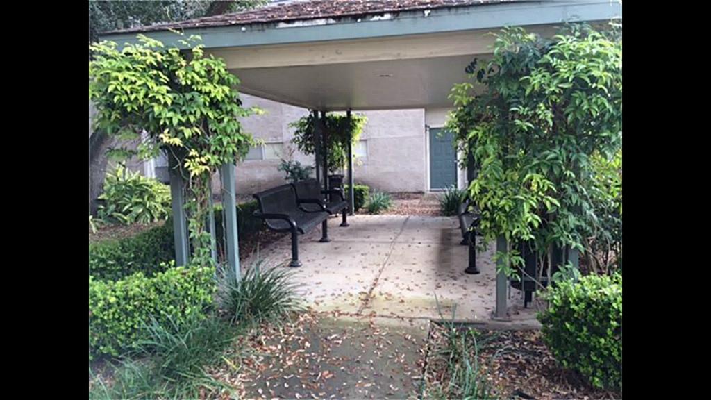 10855 Meadowglen Lane, Houston, TX 77042