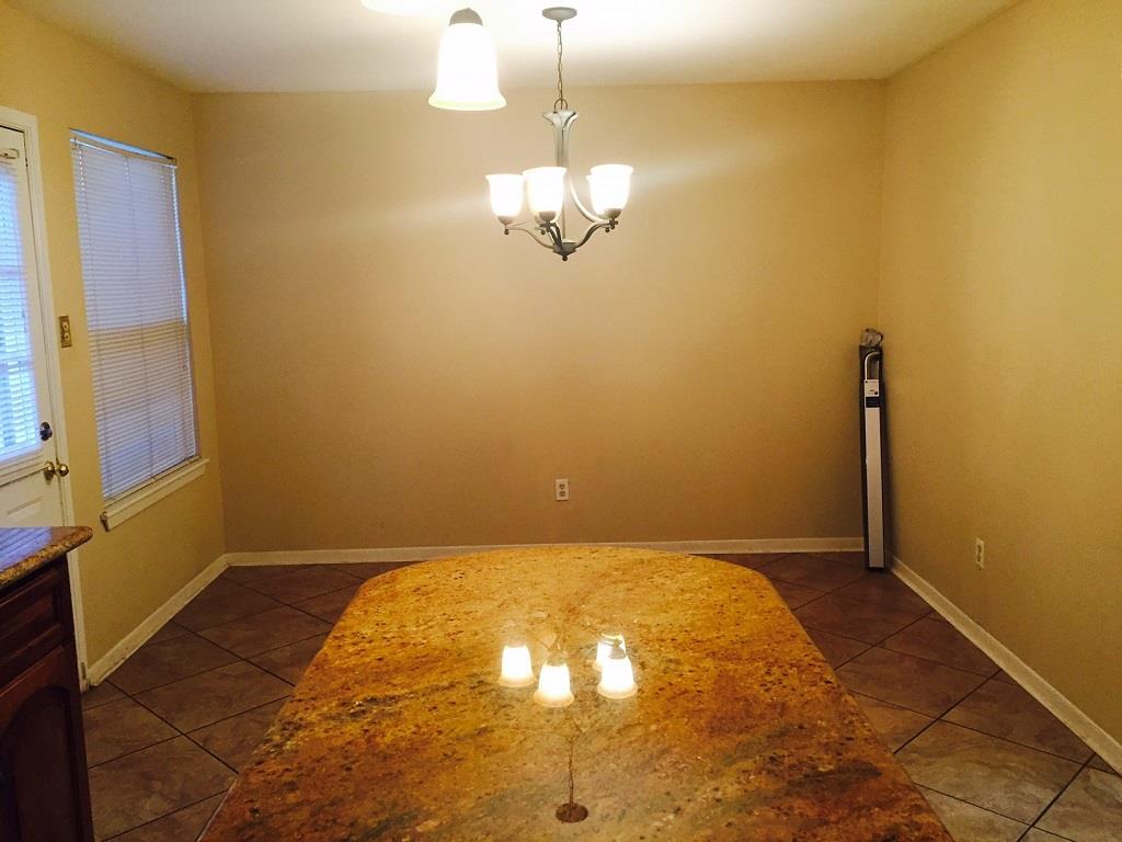 1831 Sherwood Forest, Houston, TX 77043