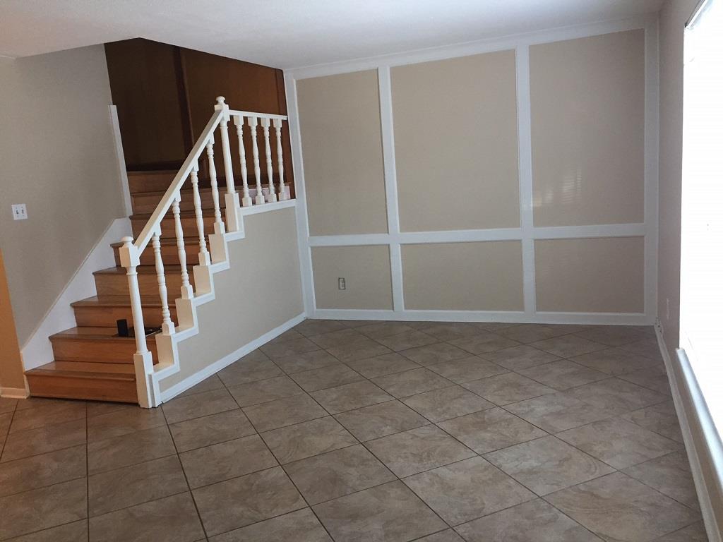 1831 Sherwood Forest, Houston, TX 77043