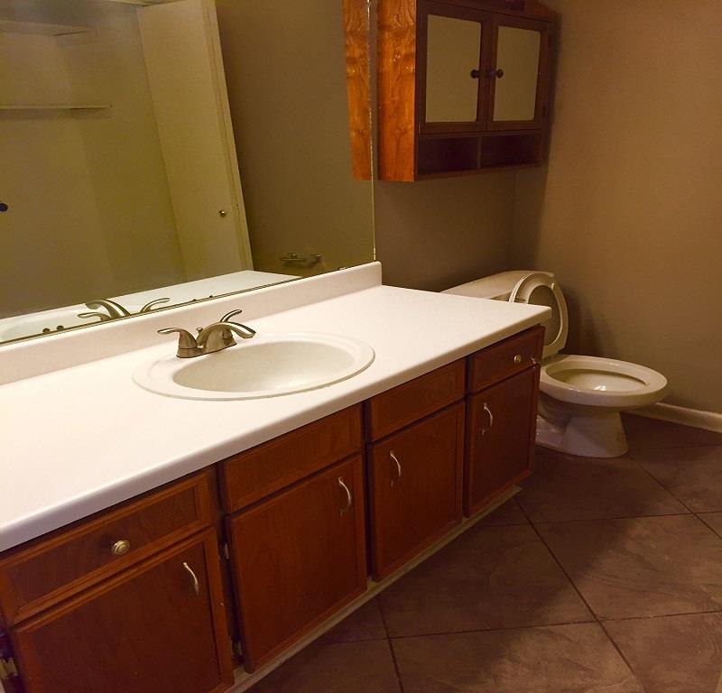 1831 Sherwood Forest, Houston, TX 77043
