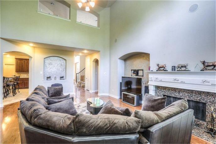 15806 Hunters Lake Way, Houston, TX 77044