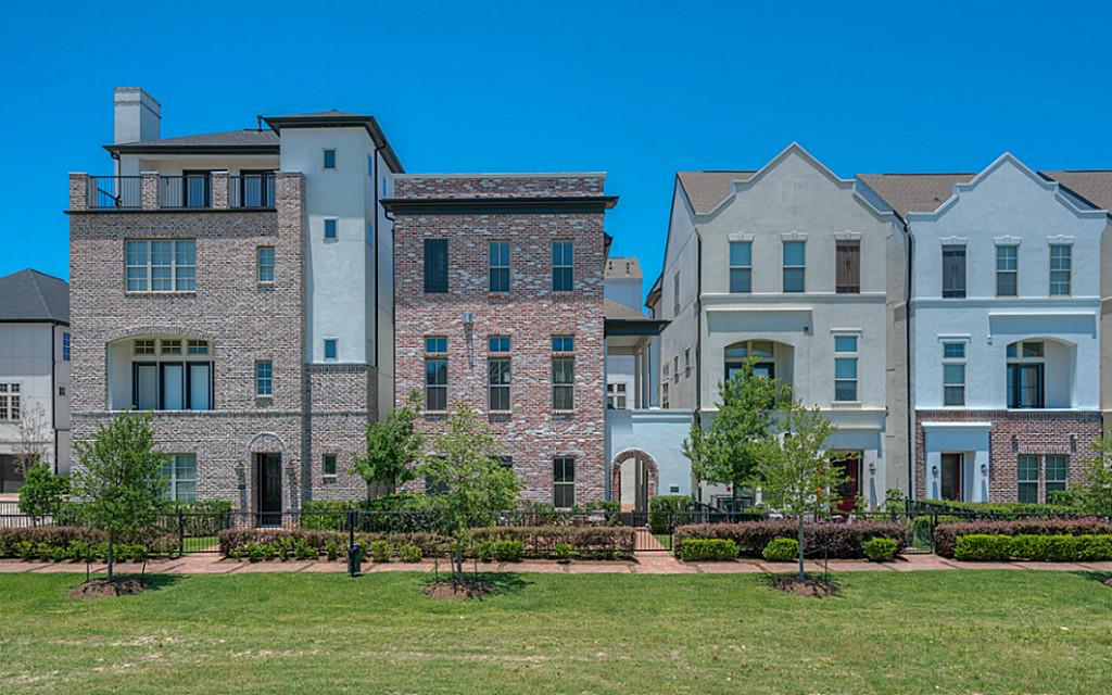 9623 Kings Cross Station, Houston, TX 77045