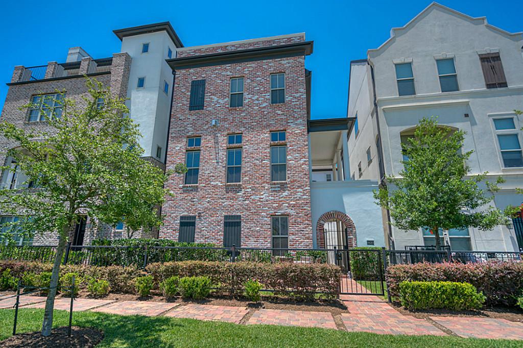 9623 Kings Cross Station, Houston, TX 77045