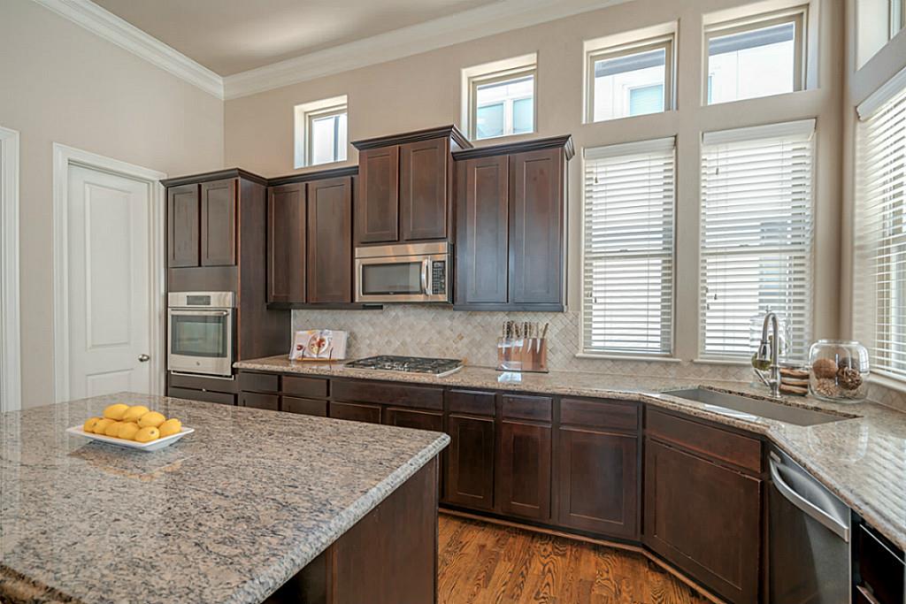 9623 Kings Cross Station, Houston, TX 77045