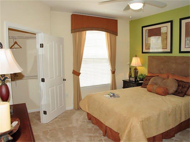 3525 S Sam Houston Parkway, Houston, TX 77047