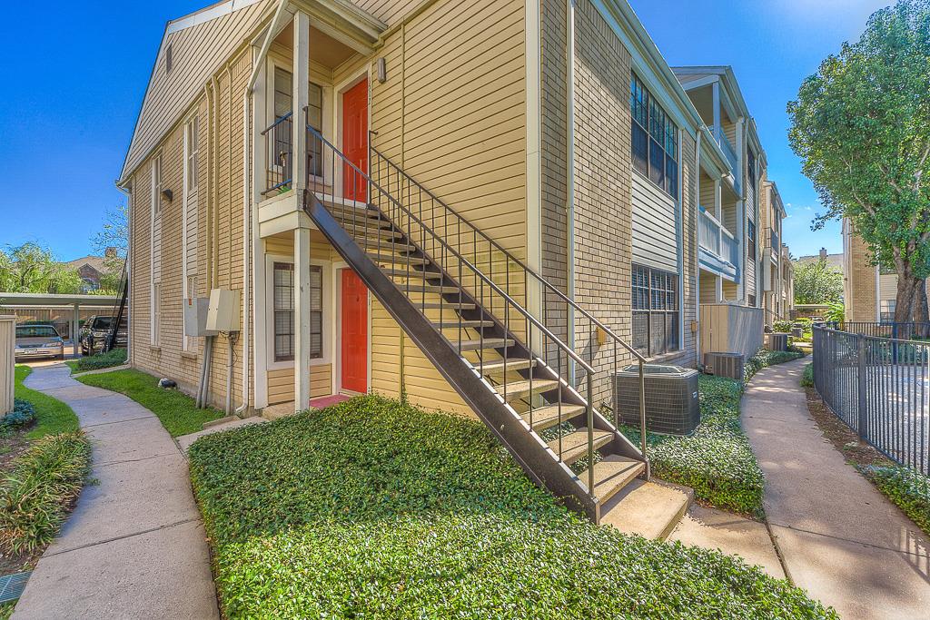 2750 Holly Hall Street, Houston, TX 77054