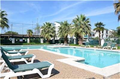 2820 Bartell, Houston, TX 77054