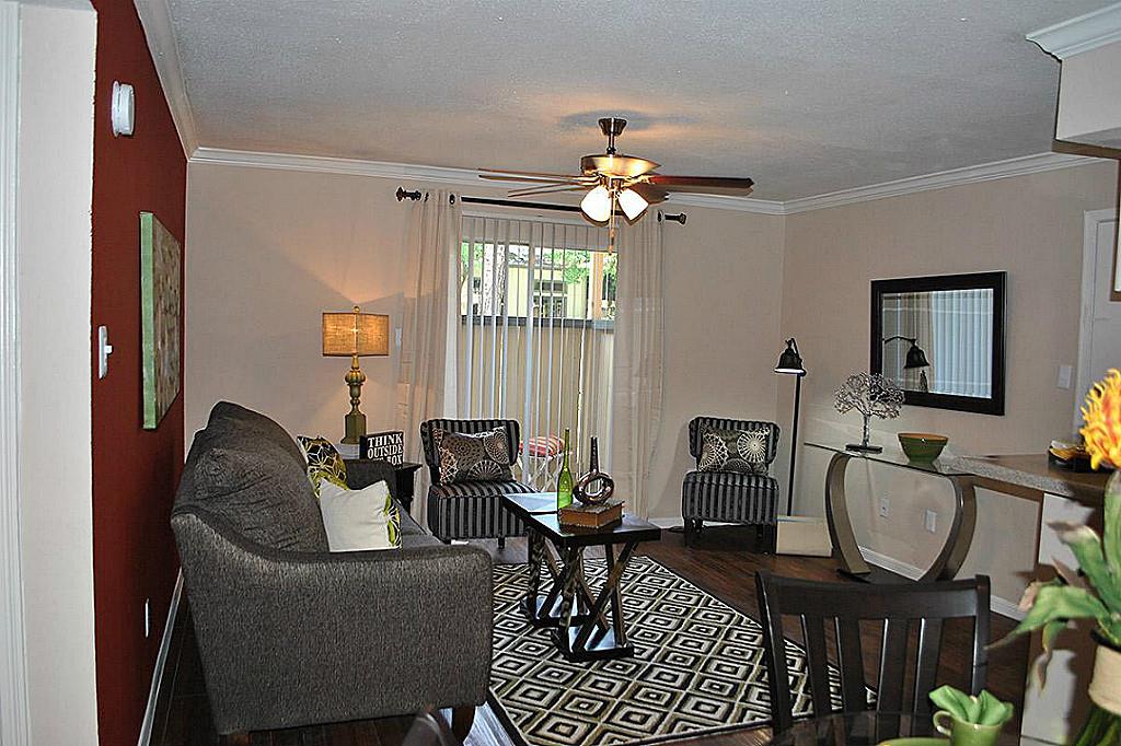 1800 El Paseo Street, Houston, TX 77054