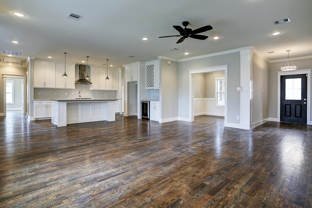 1329 Centennial, Houston, TX 77055