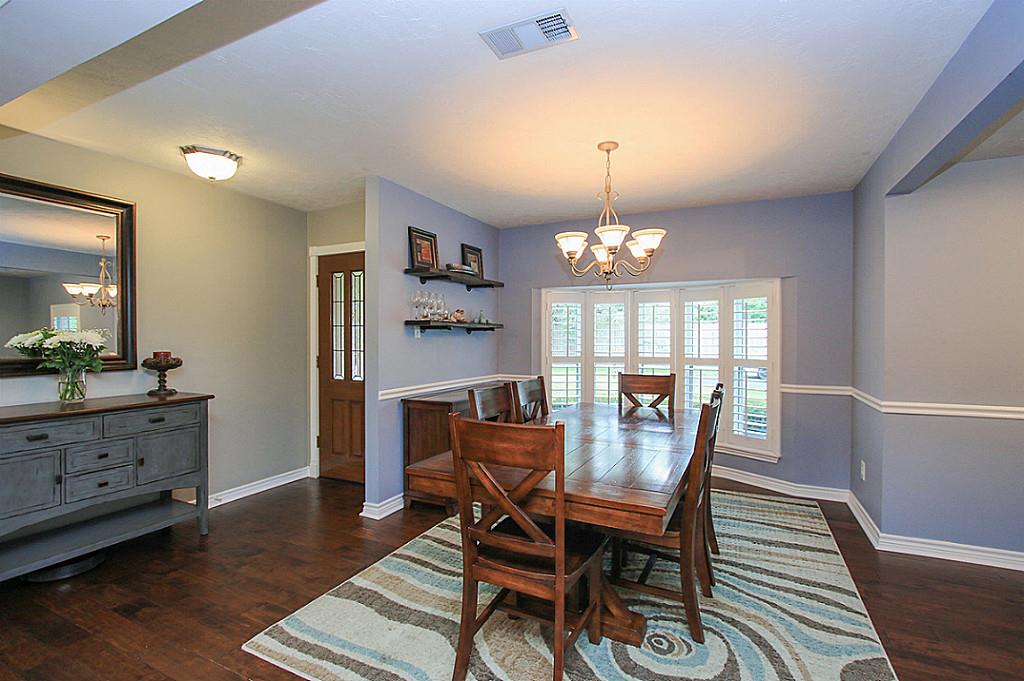 1116 Oak Tree Drive, Houston, TX 77055