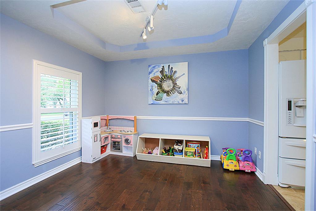 1116 Oak Tree Drive, Houston, TX 77055