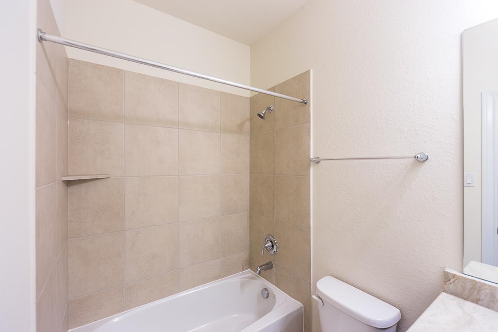 8404 Oak Leaf Point Drive, Houston, TX 77055