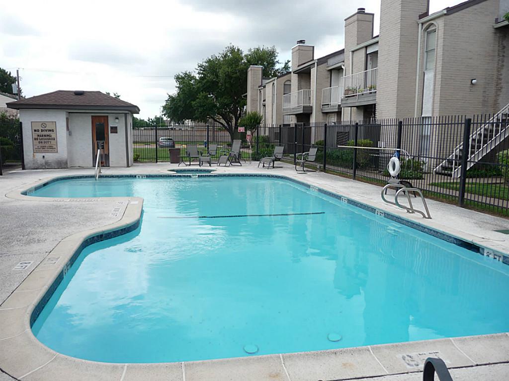 2011 Spenwick Drive, Houston, TX 77055