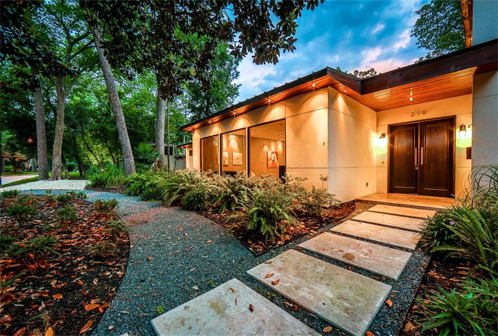 218 E Pine Hollow Lane, Houston, TX 77056