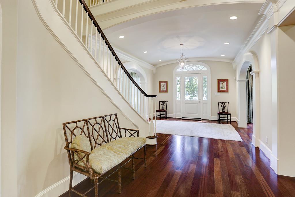 5202 Green Tree Road, Houston, TX 77056