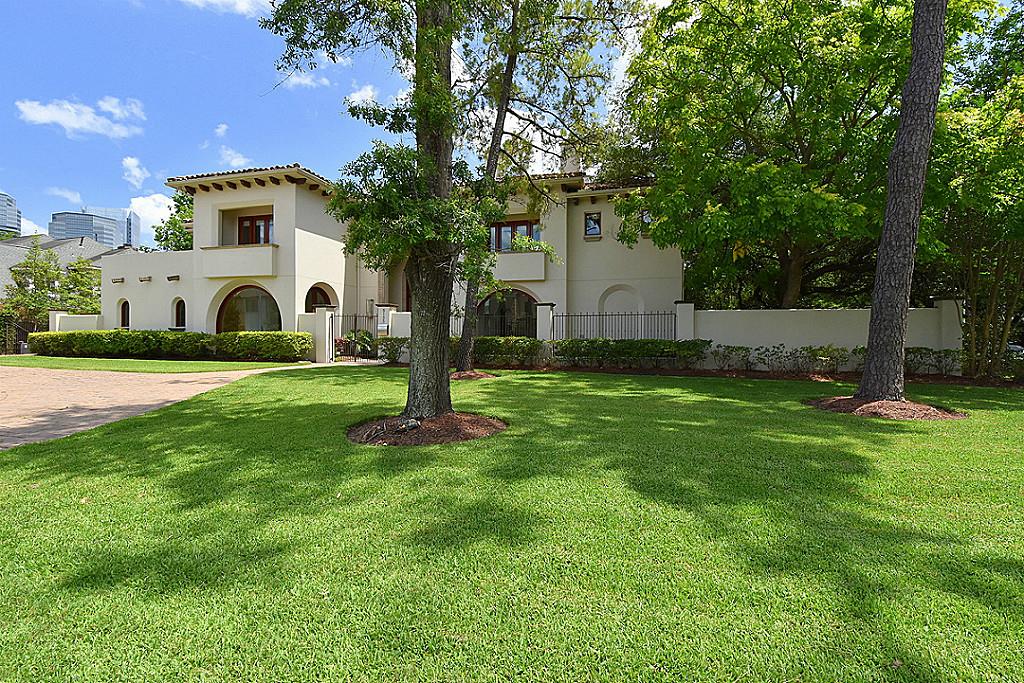 5135 Longmont Drive, Houston, TX 77056