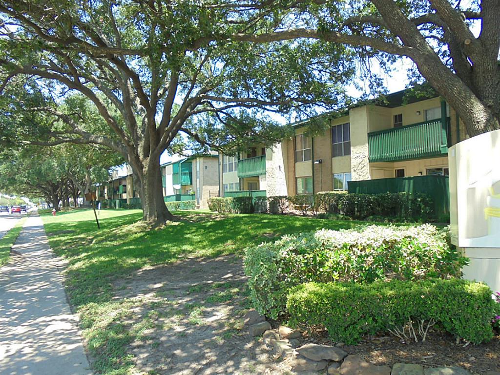 1516 Bay Area Boulevard, Houston, TX 77058