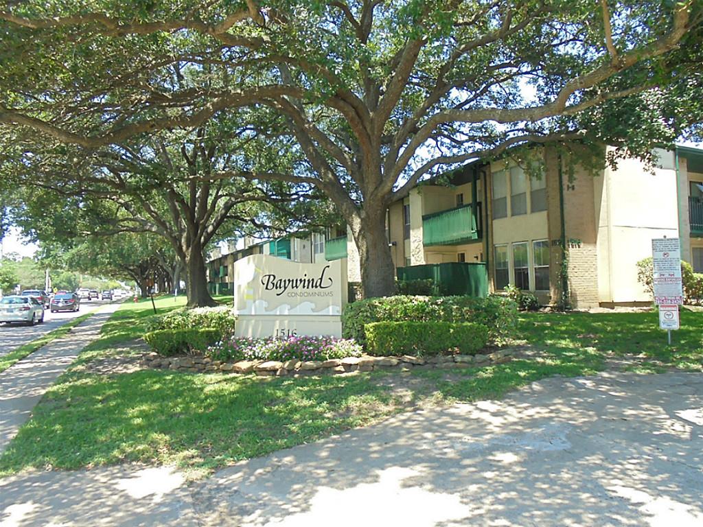 1516 Bay Area Boulevard, Houston, TX 77058