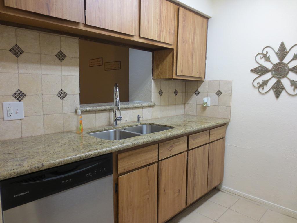 1516 Bay Area Boulevard, Houston, TX 77058