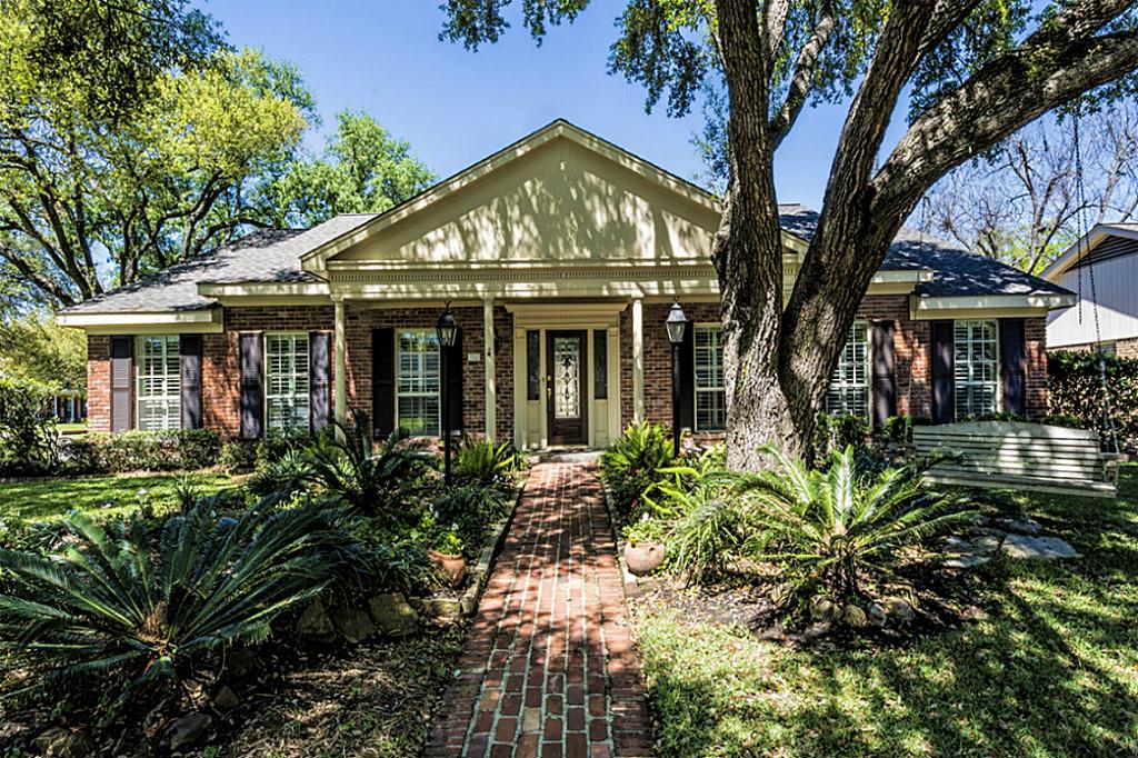 7722 Meadowbriar, Houston, TX 77063