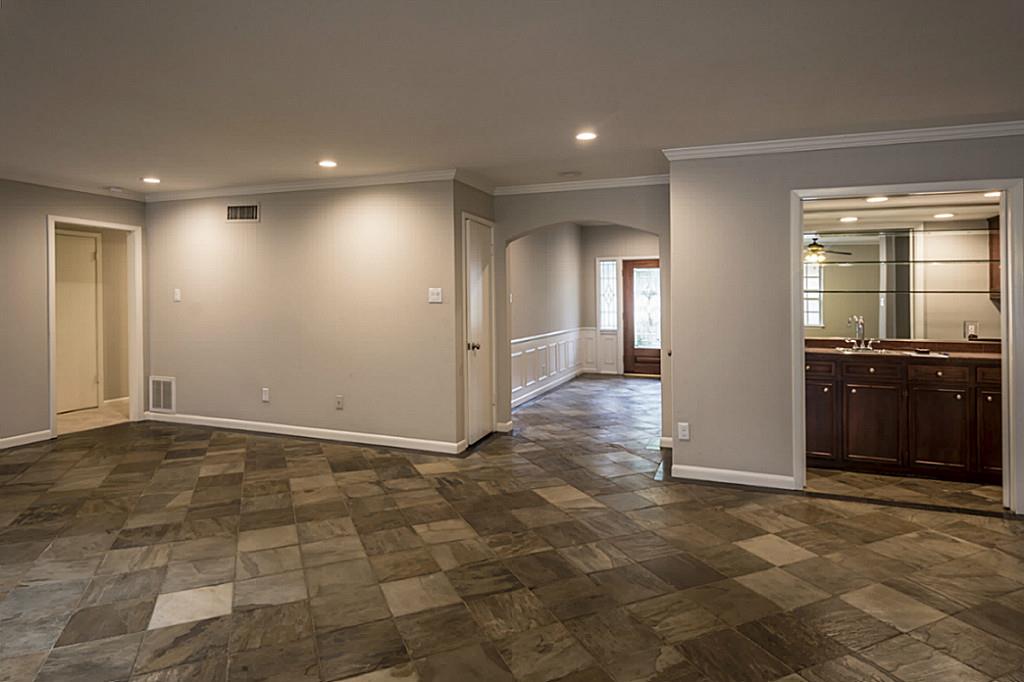 7722 Meadowbriar, Houston, TX 77063