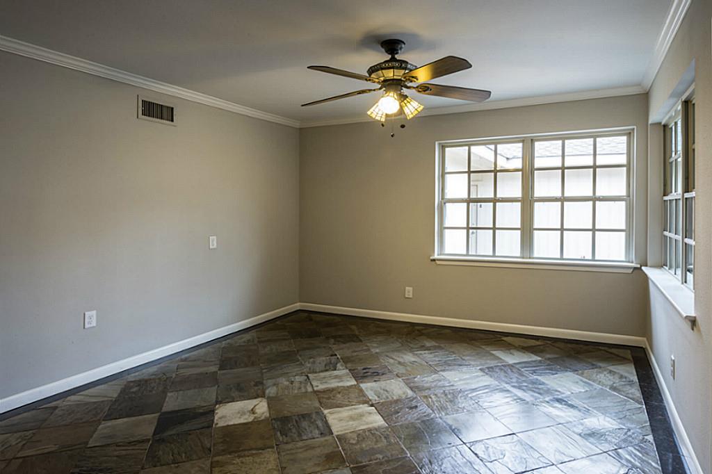 7722 Meadowbriar, Houston, TX 77063