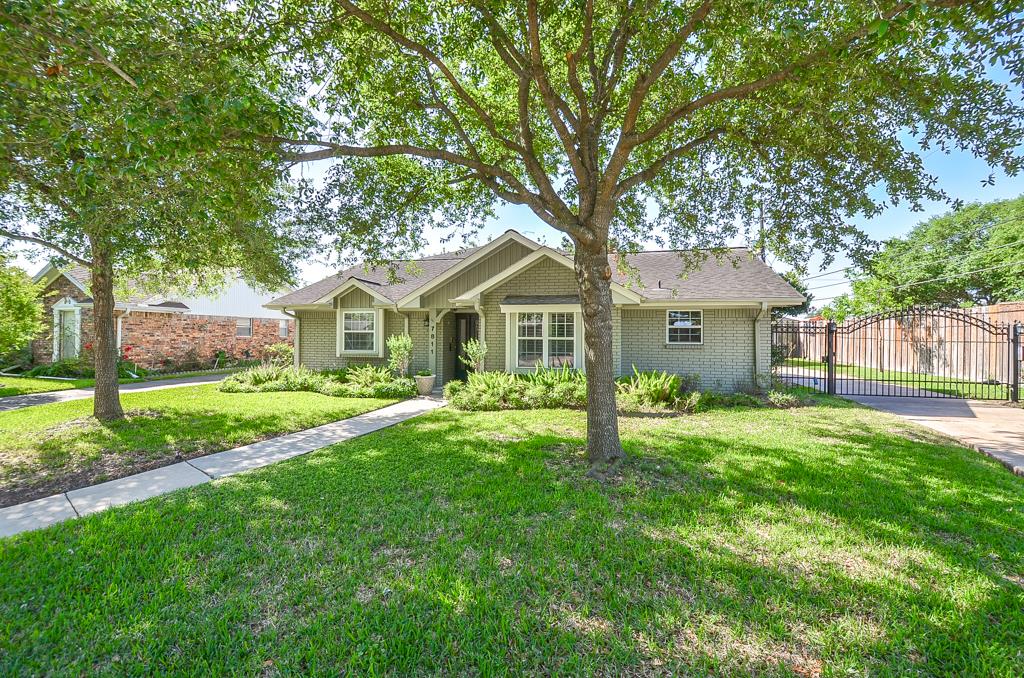 7811 Locke Lane, Houston, TX 77063