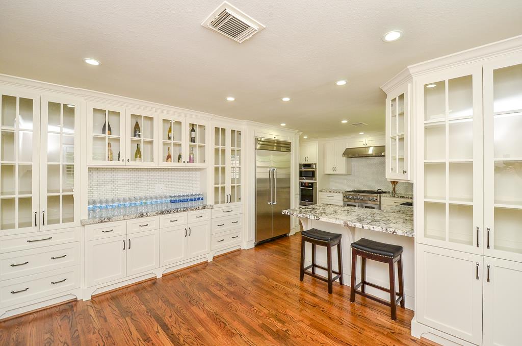 7811 Locke Lane, Houston, TX 77063