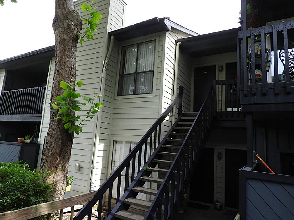 9009 Richmond Avenue, Houston, TX 77063