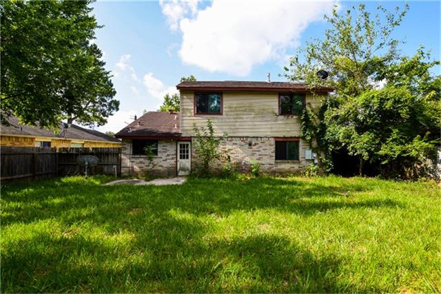 4718 Brownfields Drive, Houston, TX 77066