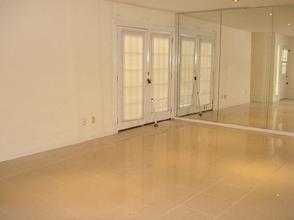 7901 Creekbend Drive, Houston, TX 77071