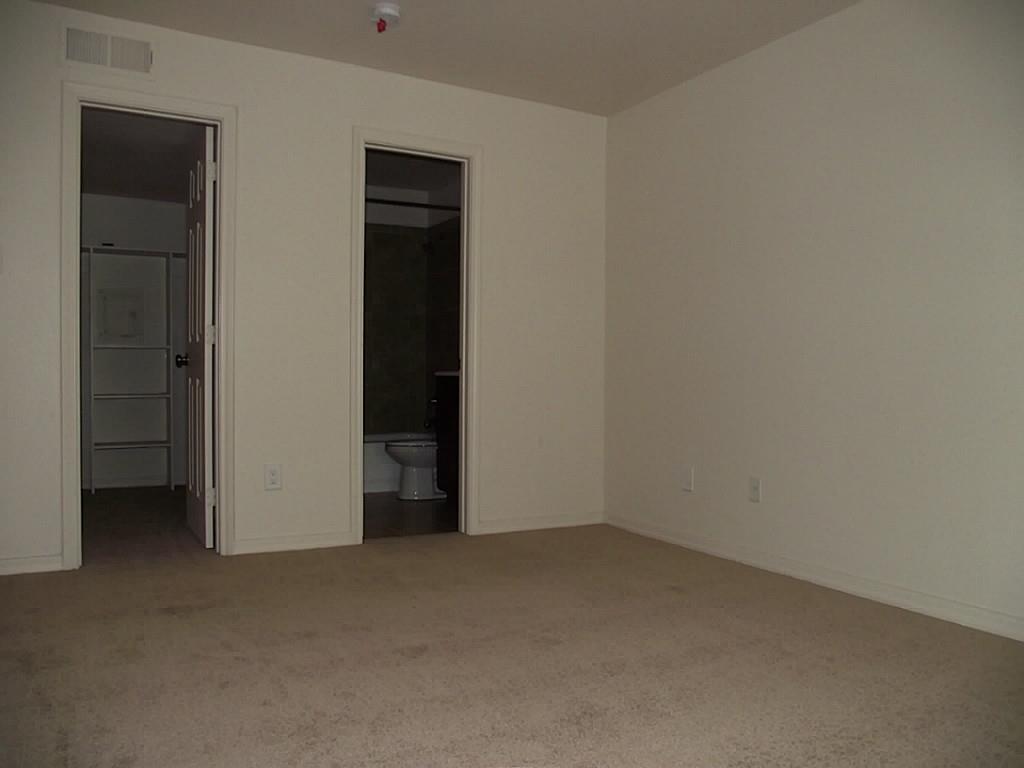 8100 Creekbend Drive, Houston, TX 77071