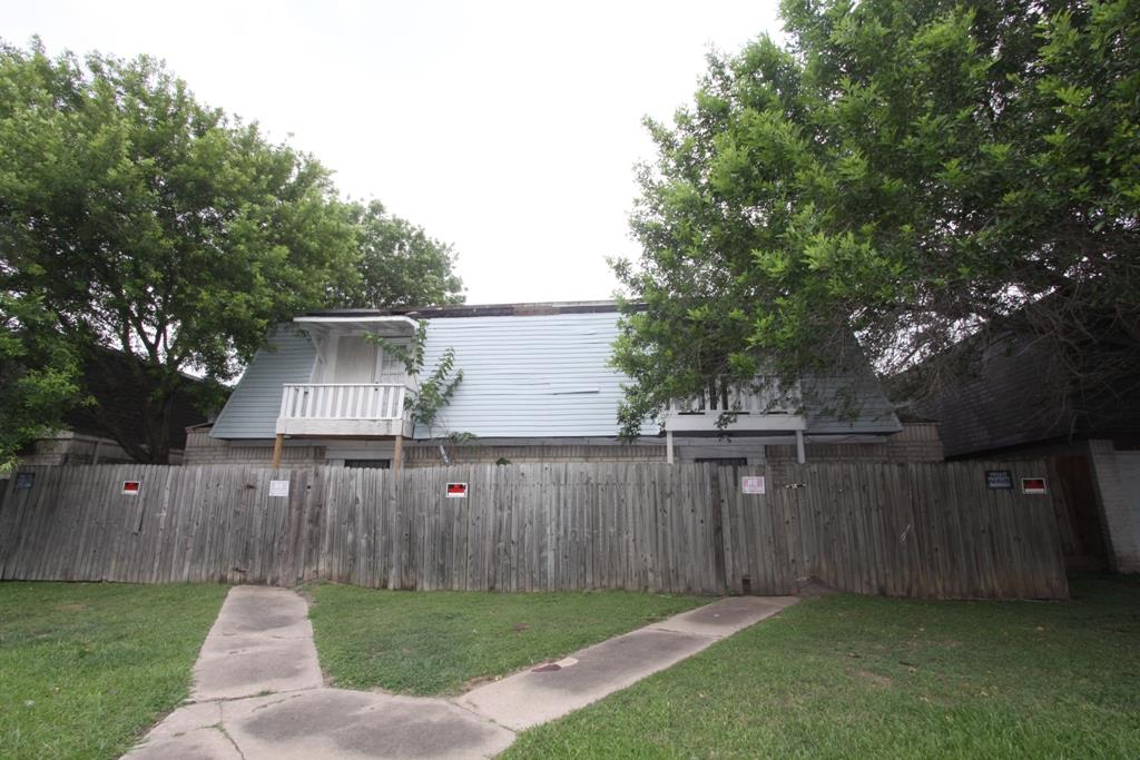 12068 Beechnut Street, Houston, TX 77072