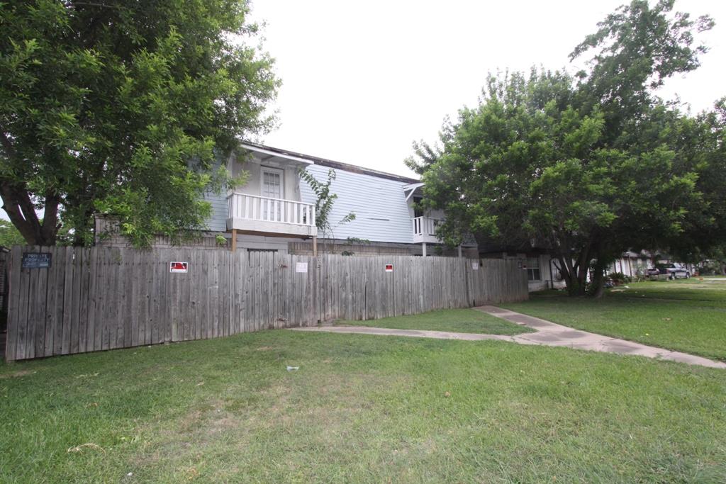 12068 Beechnut Street, Houston, TX 77072