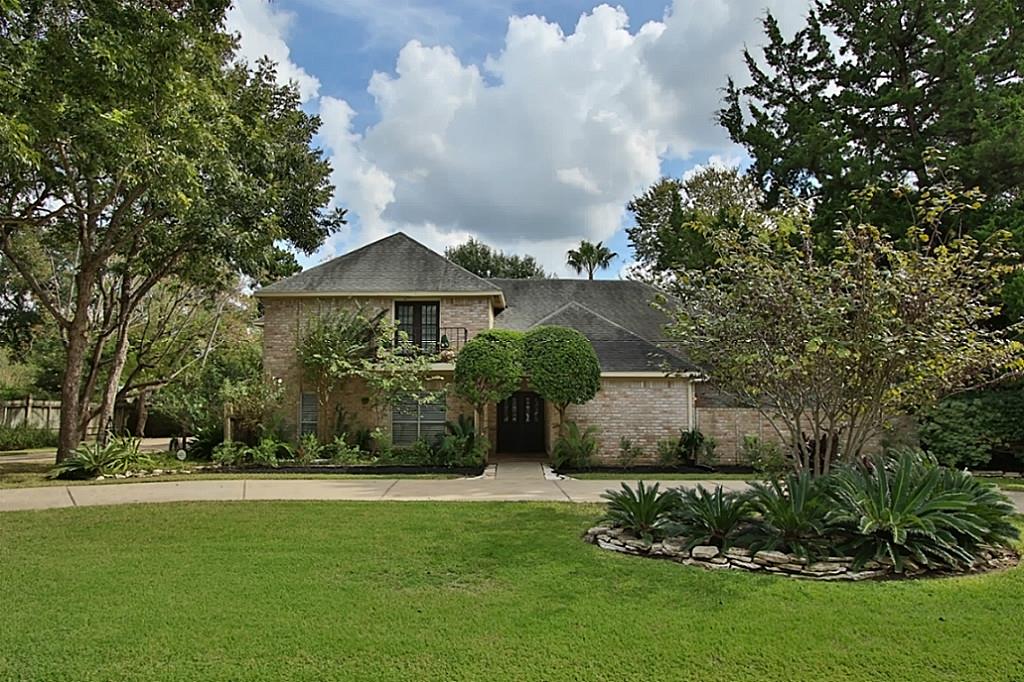 1315 Briar Bayou Drive, Houston, TX 77077