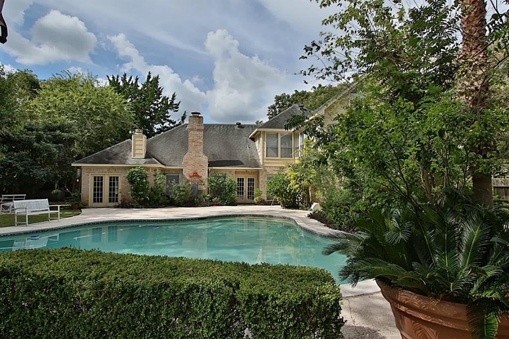 1315 Briar Bayou Drive, Houston, TX 77077