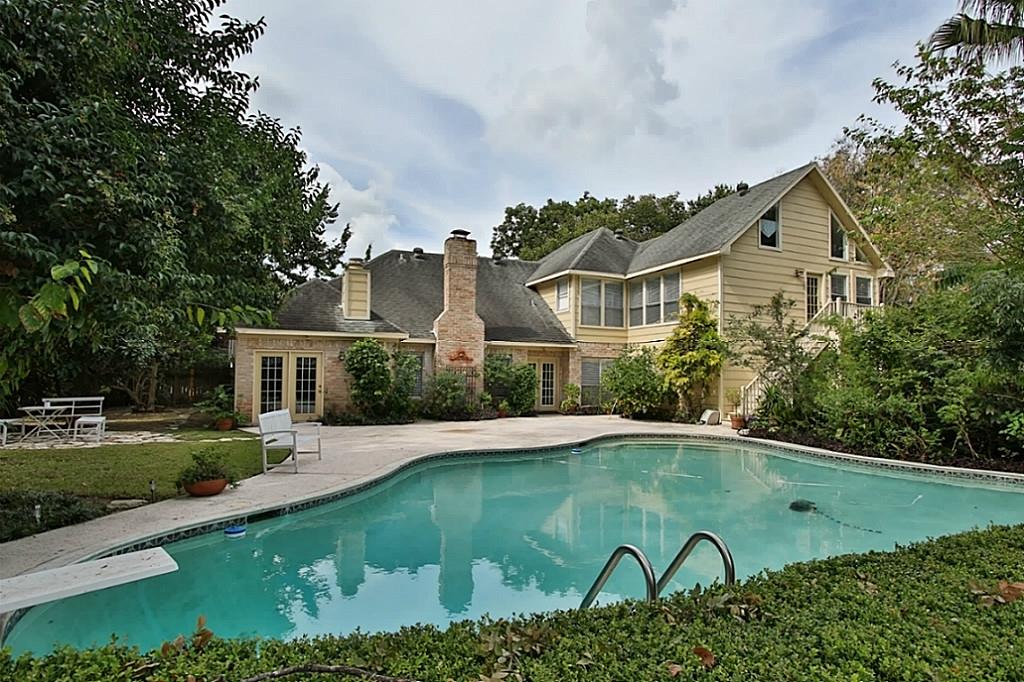 1315 Briar Bayou Drive, Houston, TX 77077