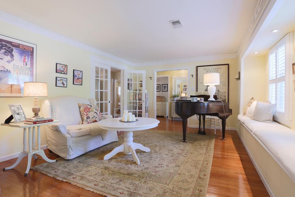 859 Myrtlea Lane, Houston, TX 77079