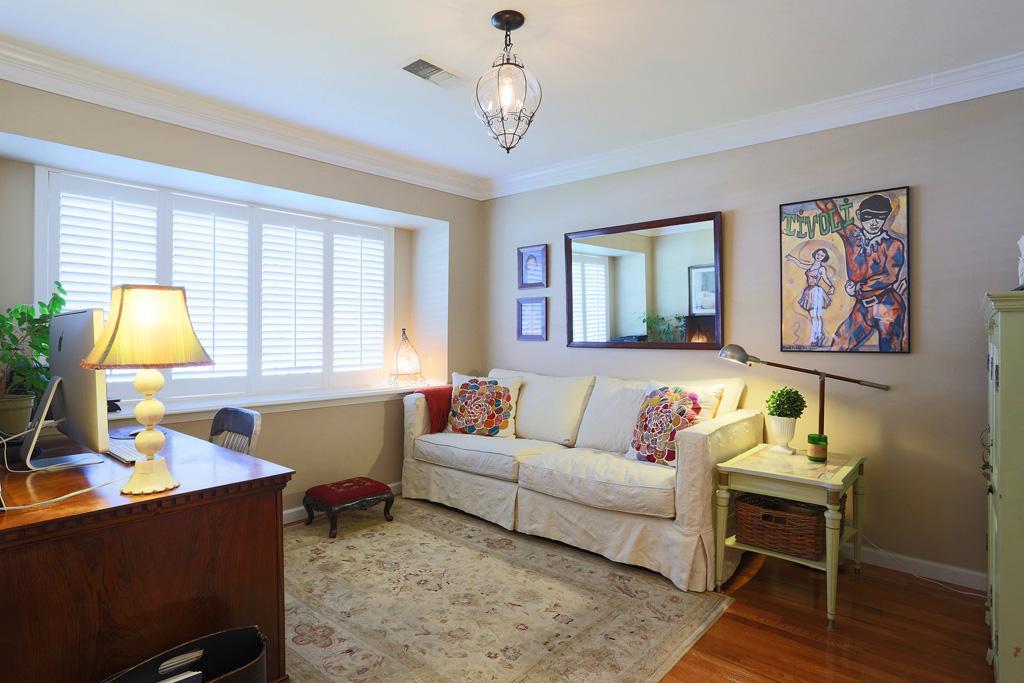 859 Myrtlea Lane, Houston, TX 77079