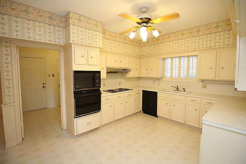 15807 Foxgate Road, Houston, TX 77079