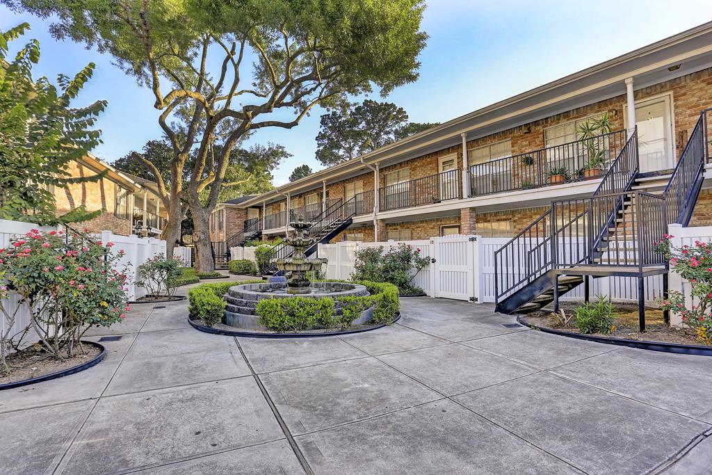 14333 Memorial Drive, Houston, TX 77079