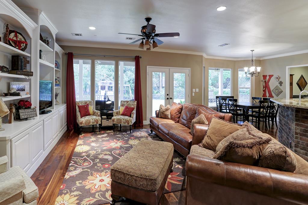 1717 Parana Drive, Houston, TX 77080