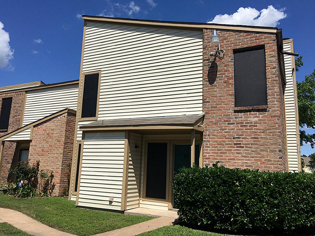 2200 Cypress Landing, Houston, TX 77090