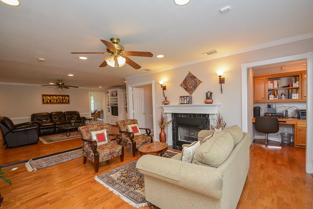 5123 Jackwood Street, Houston, TX 77096