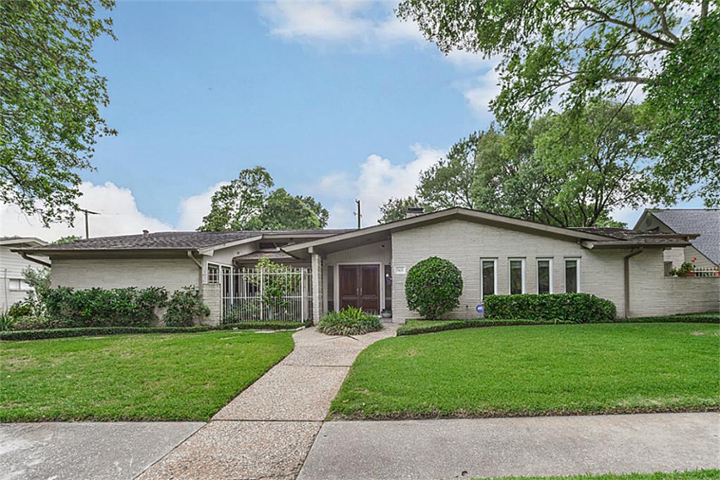 9406 Cadman Court, Houston, TX 77096