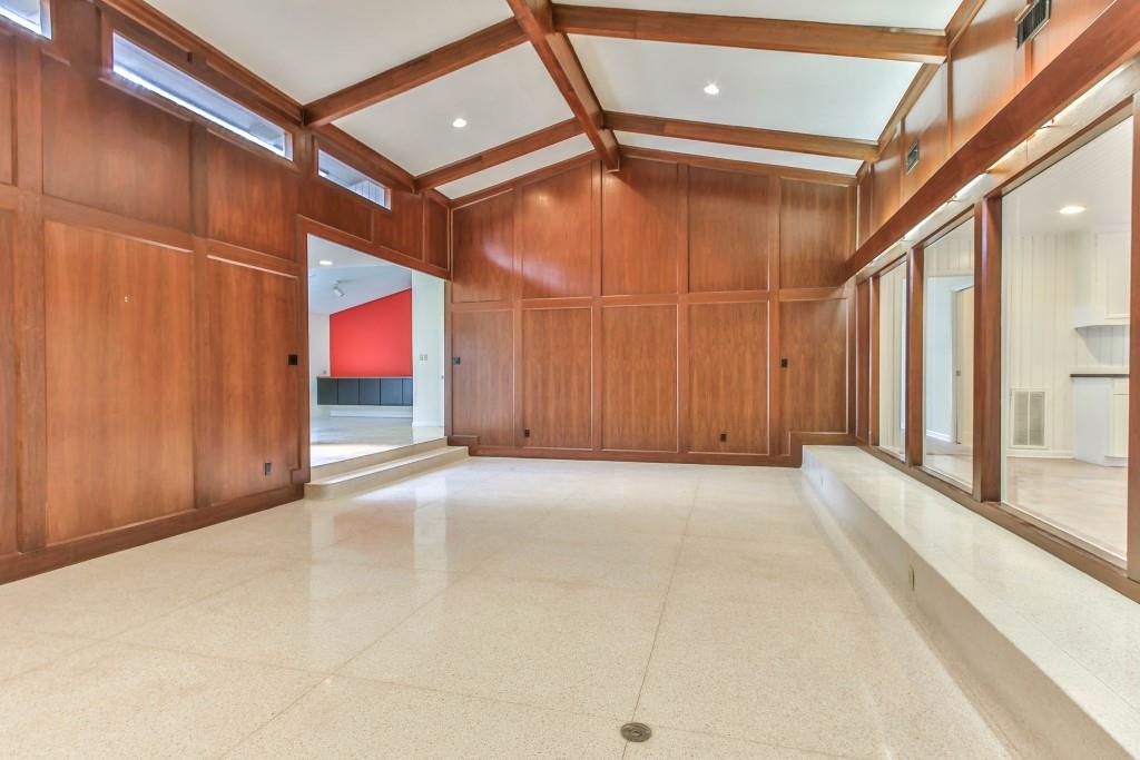 9406 Cadman Court, Houston, TX 77096