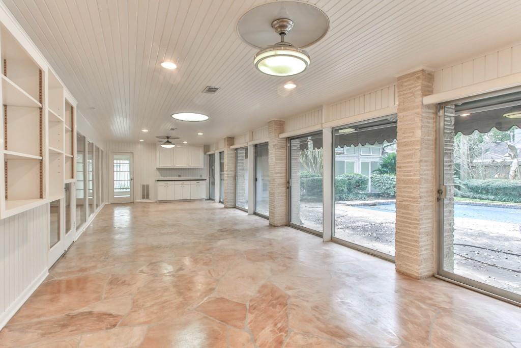 9406 Cadman Court, Houston, TX 77096