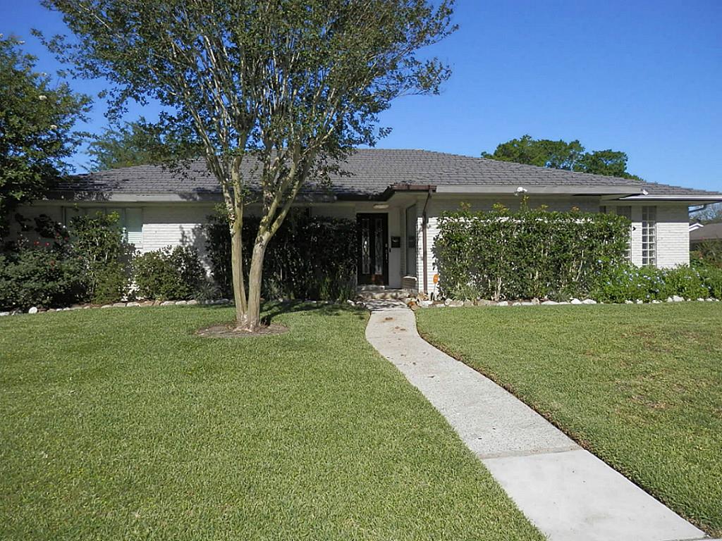 9715 Oasis Drive, Houston, TX 77096